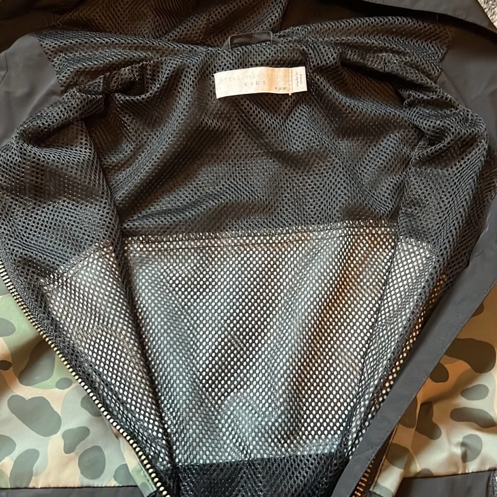 Matching Stella McCartney kids water repellent jacket and matching shorts sz 4 - Picture 5 of 7
